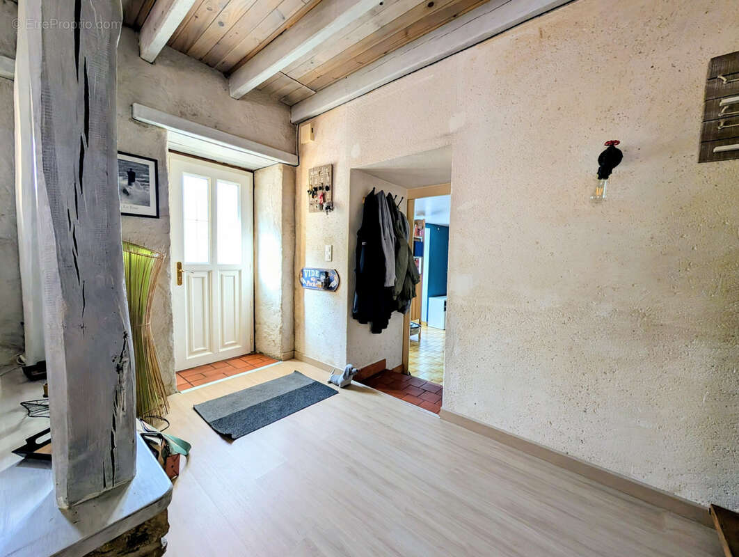 Maison à LES HERBIERS