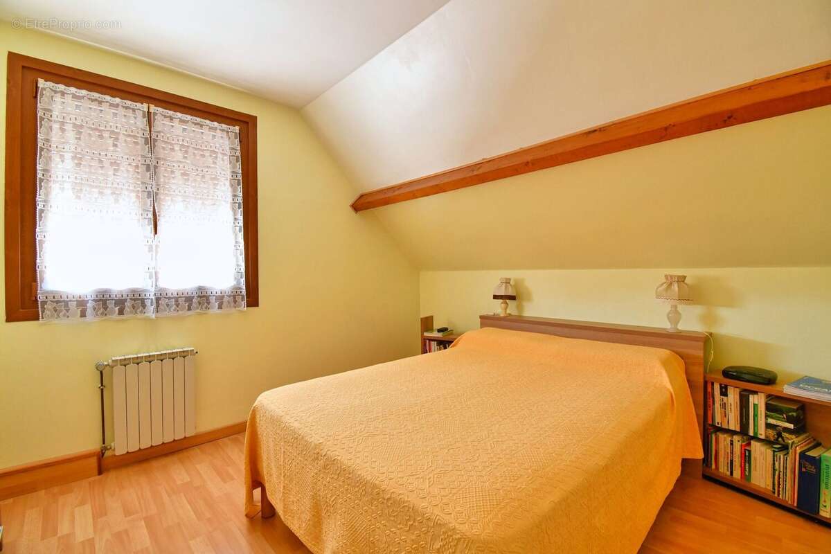 Maison à ETANG-SUR-ARROUX