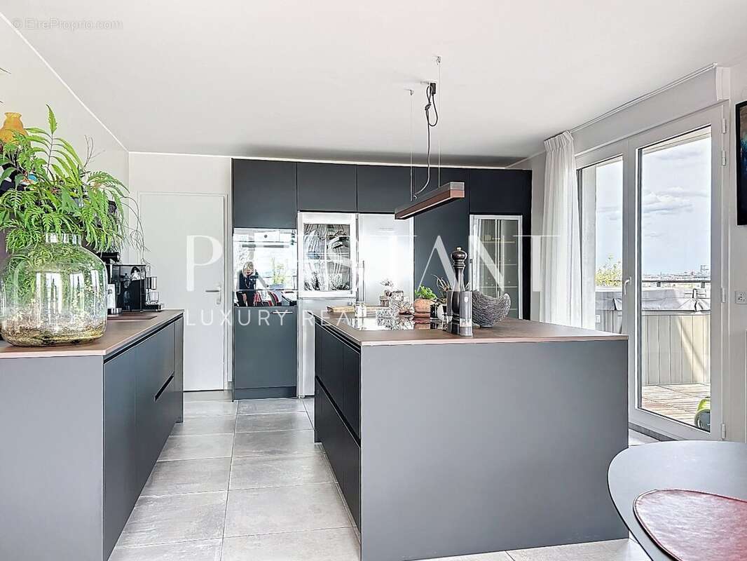 Appartement à COLOMBES