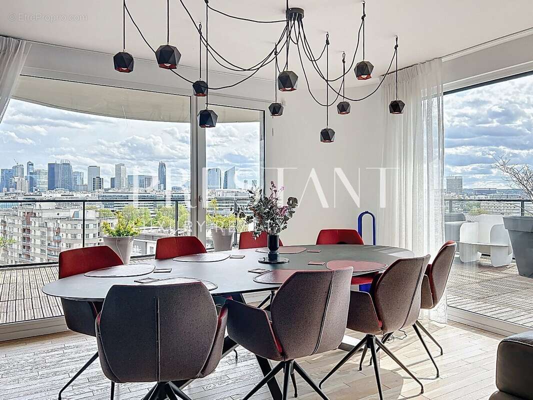 Appartement à COLOMBES