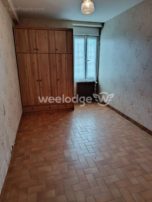 Maison à LA PEROUILLE