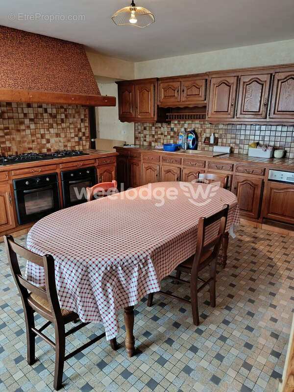 Maison à LA PEROUILLE