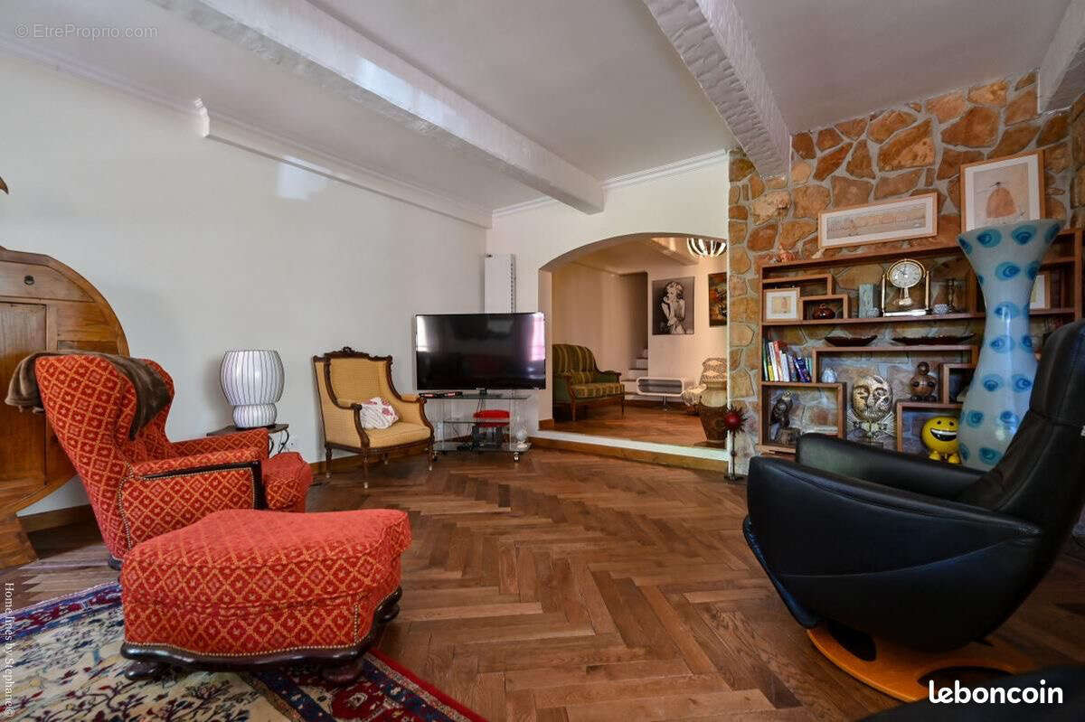 Maison à SIX-FOURS-LES-PLAGES