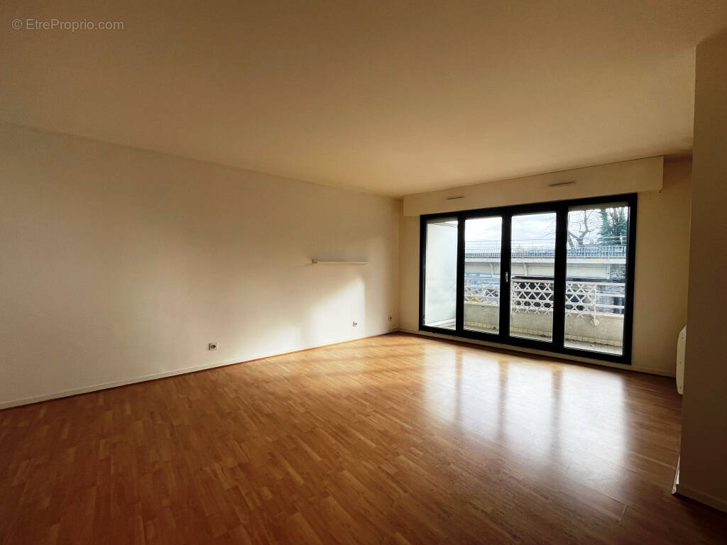 Appartement à SURESNES