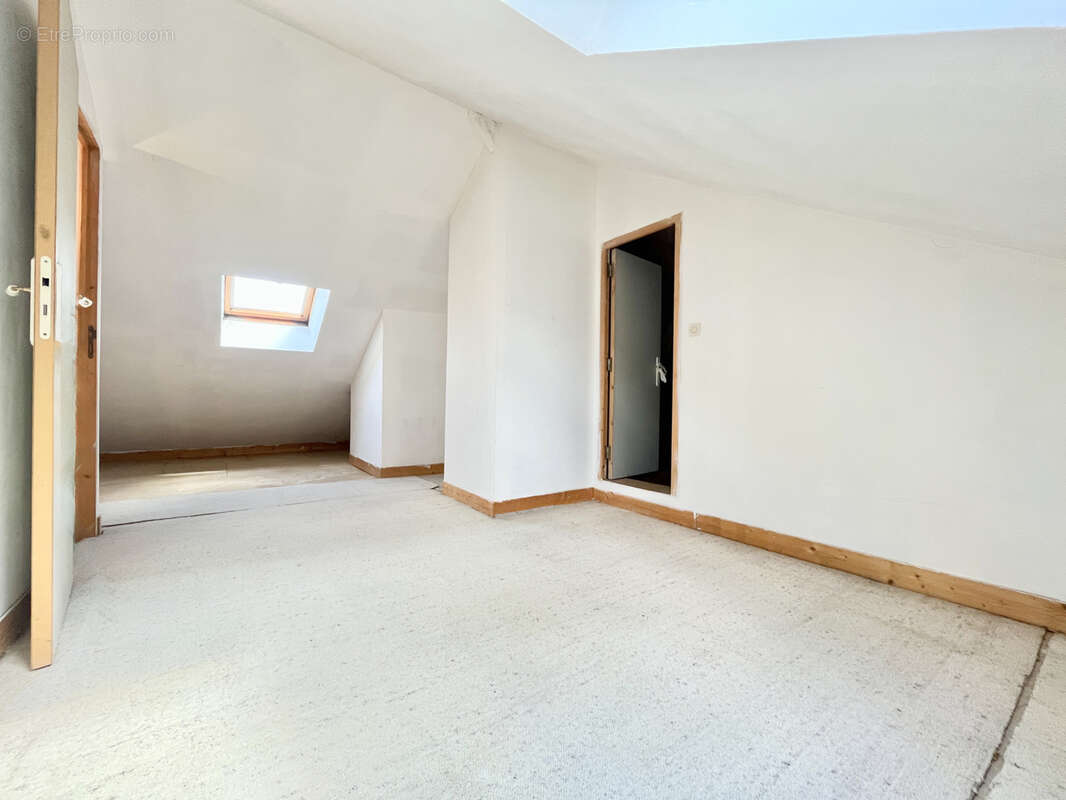 Maison à LA FERTE-GAUCHER