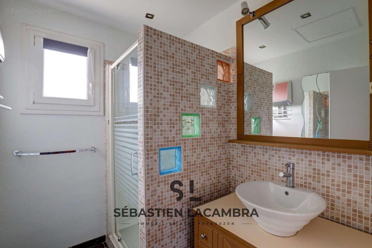 Maison à LASGRAISSES