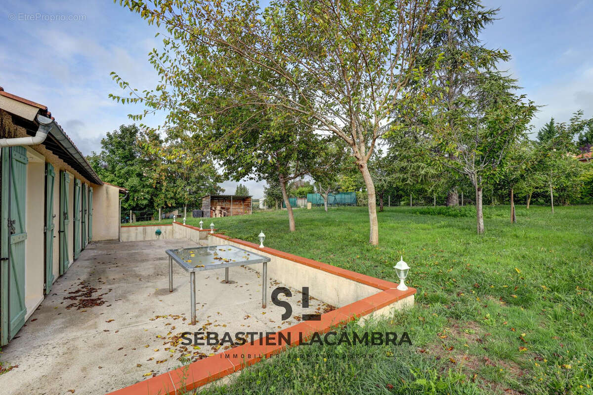 Maison à LASGRAISSES