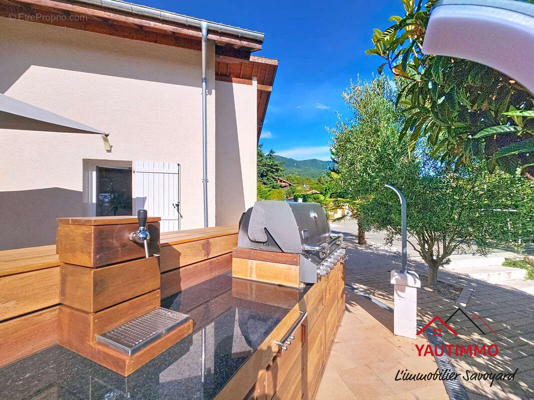 Maison à CRANVES-SALES