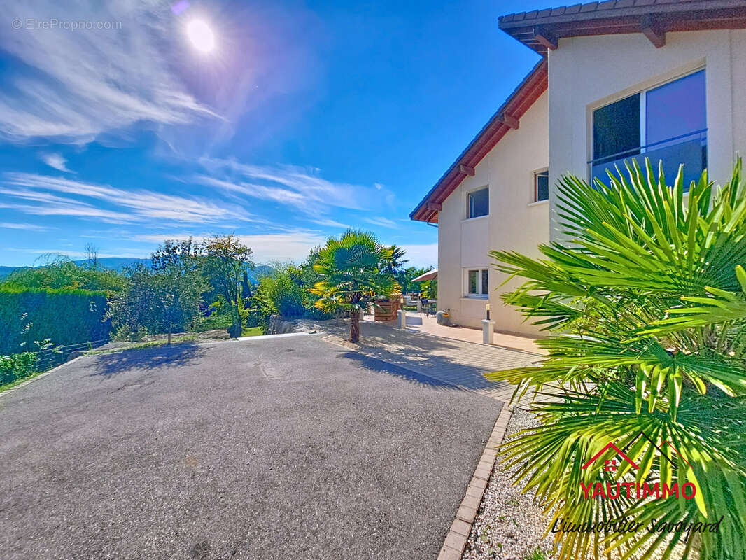 Maison à CRANVES-SALES