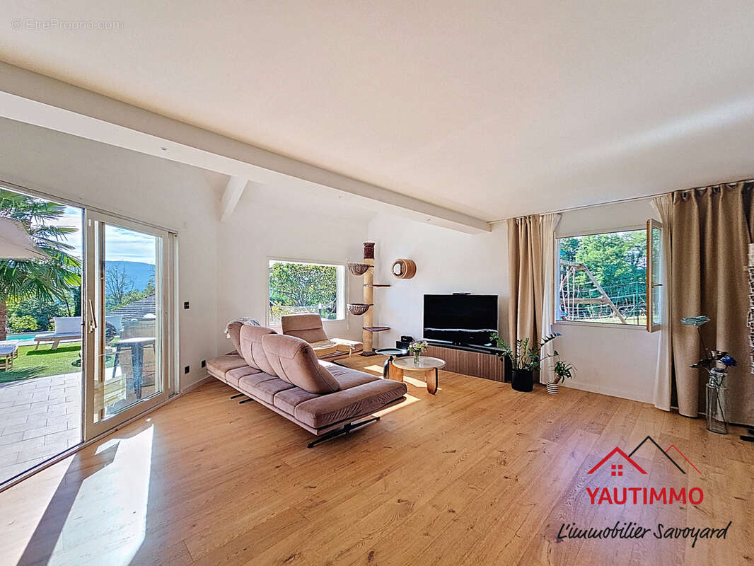 Maison à CRANVES-SALES