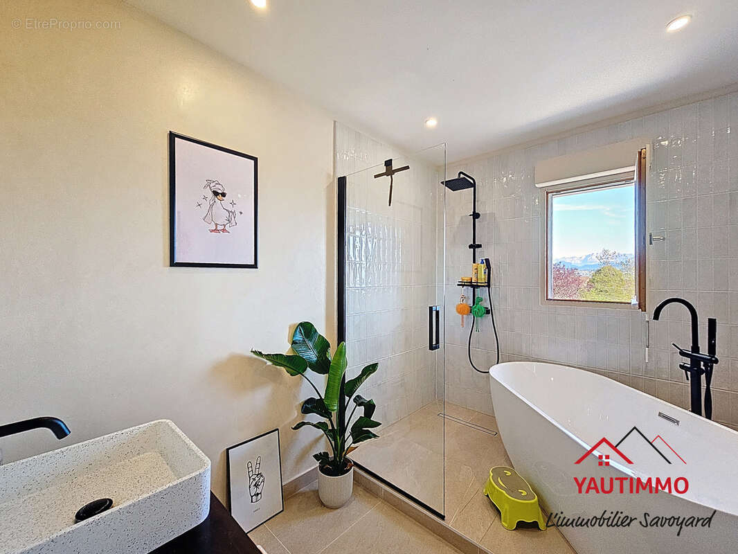 Maison à CRANVES-SALES