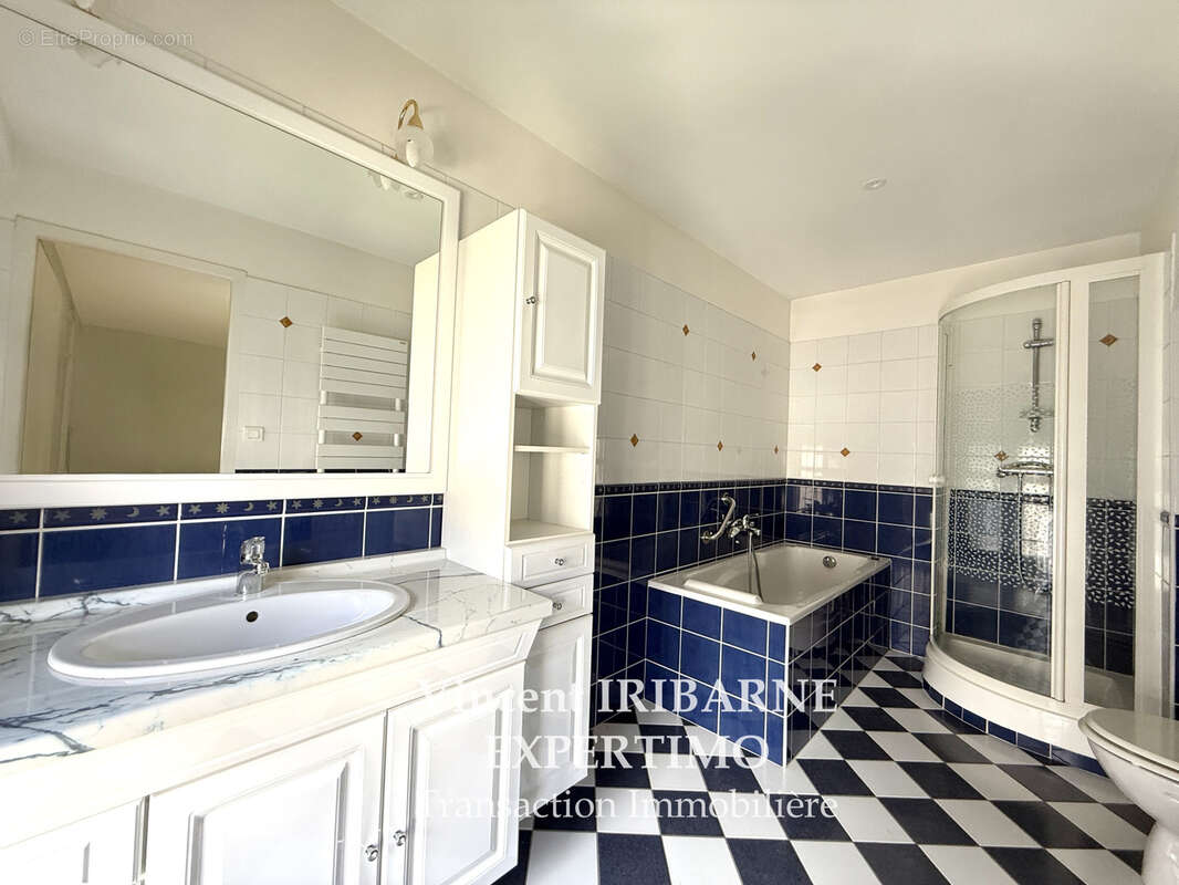 Appartement à SAINTES