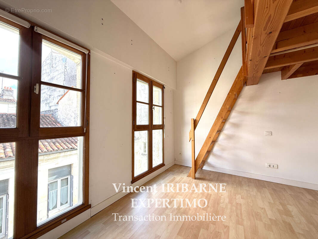 Appartement à SAINTES