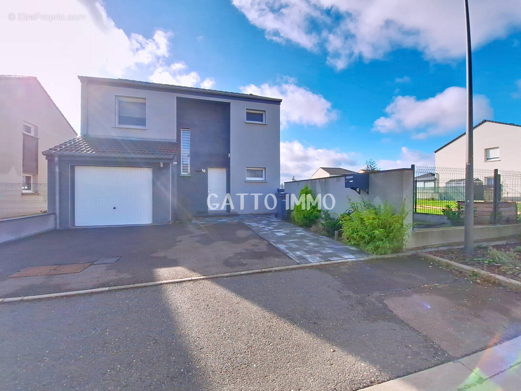 Maison à POURNOY-LA-GRASSE