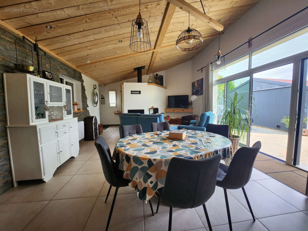 Maison à SAINT-AUBIN-LA-PLAINE