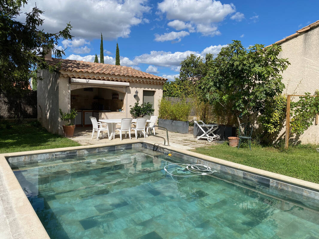 Maison à PERNES-LES-FONTAINES