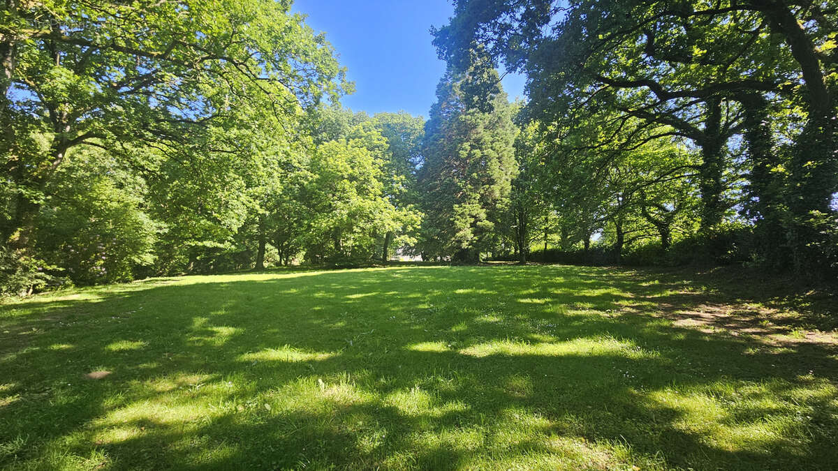Maison à SAINT-JACUT-DU-MENE