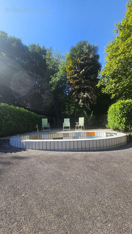 Maison à SAINT-JACUT-DU-MENE