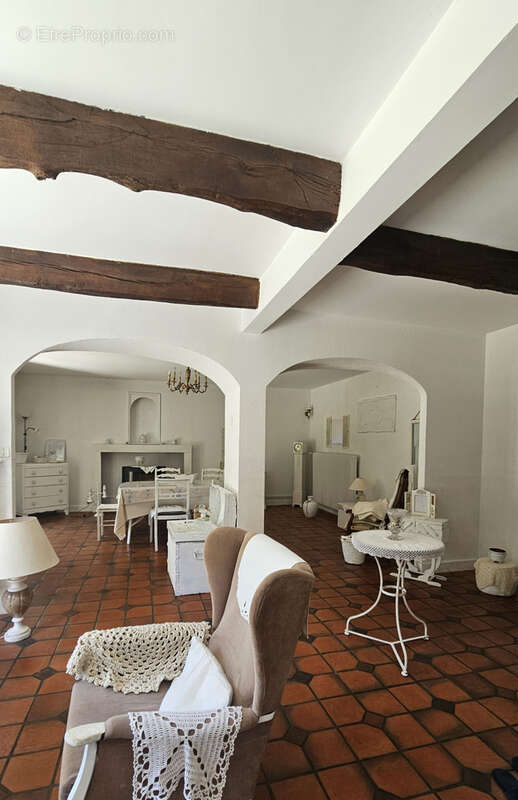 Maison à SAINT-JACUT-DU-MENE