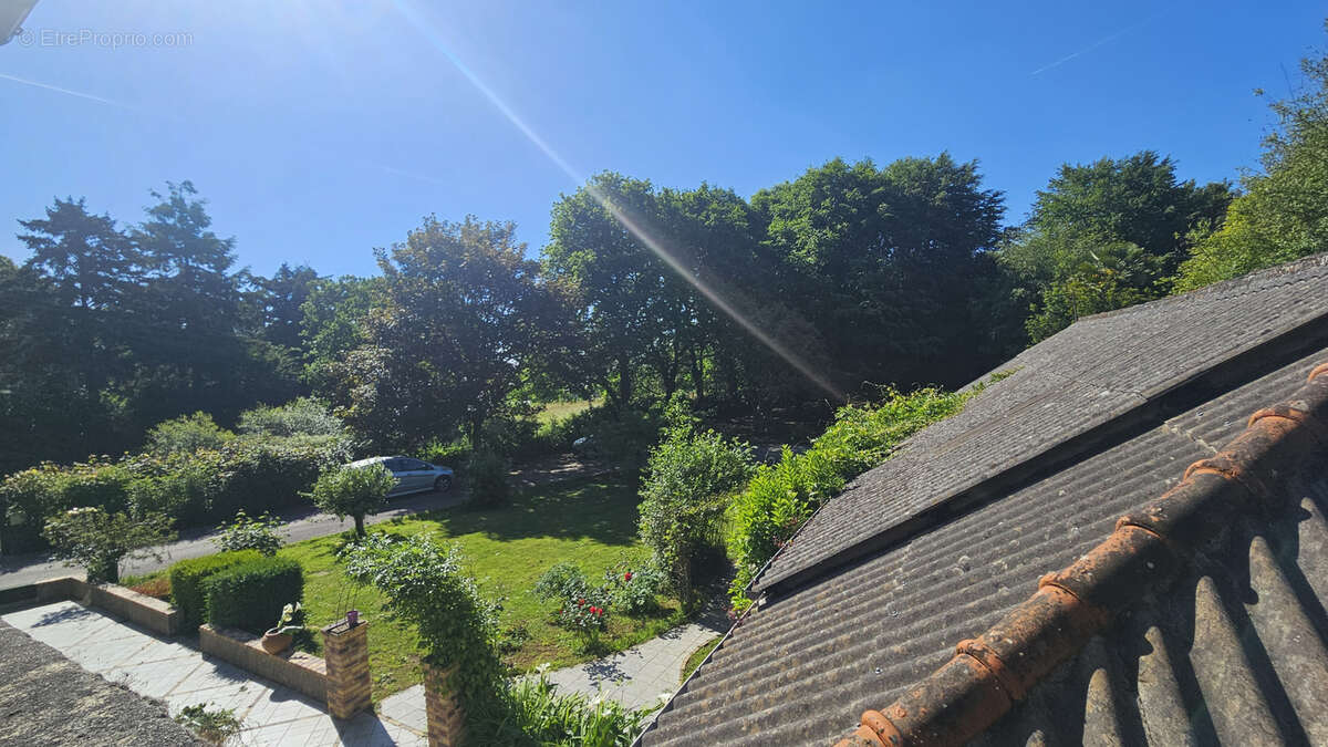 Maison à SAINT-JACUT-DU-MENE