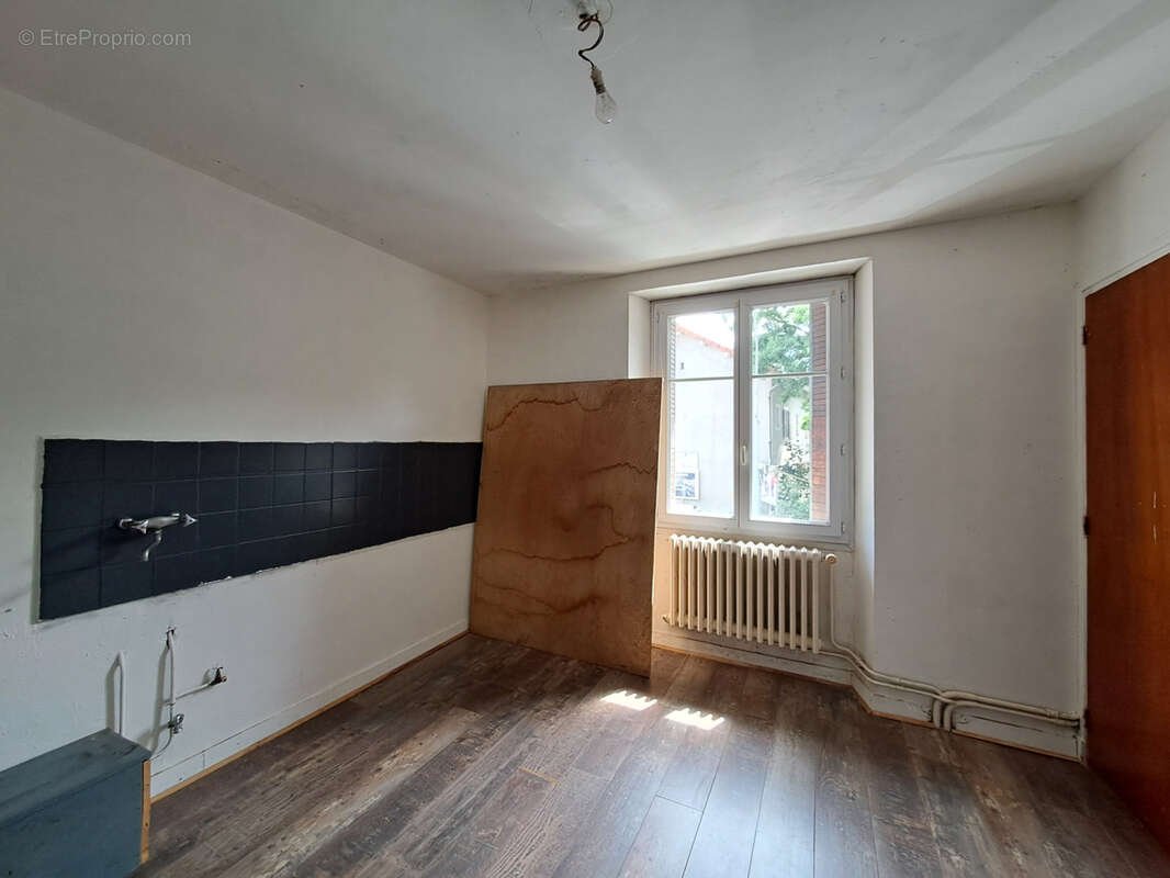 Maison à LA BASTIDE-PUYLAURENT