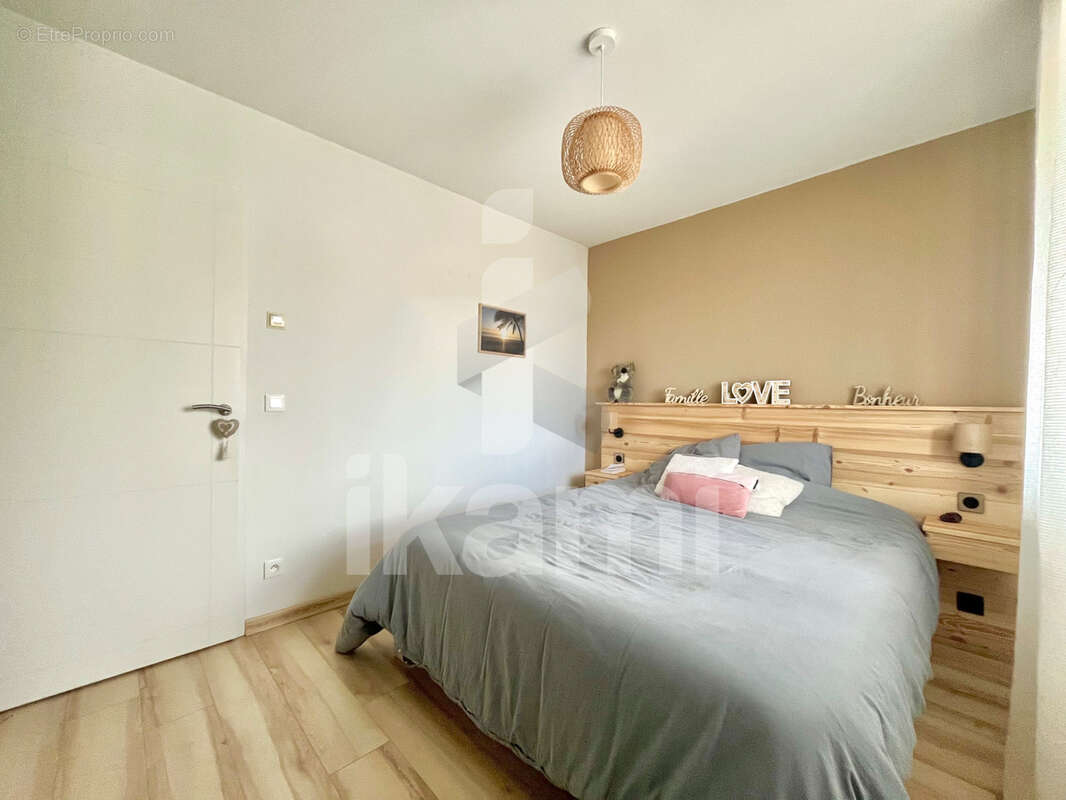 Appartement à ALLONZIER-LA-CAILLE