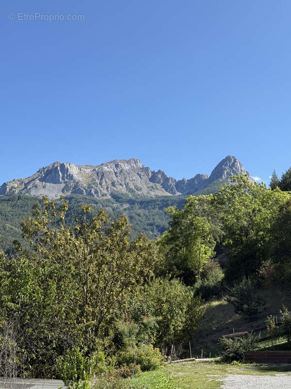 Maison à UVERNET-FOURS