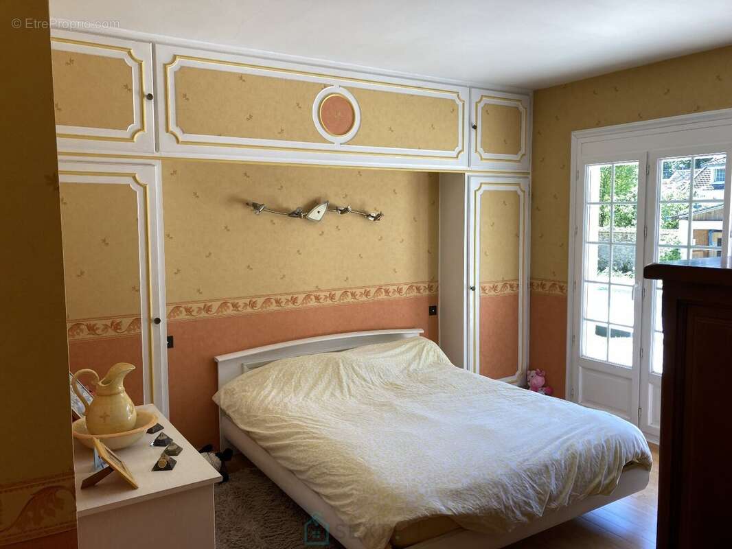 Maison à FONTAINEBLEAU