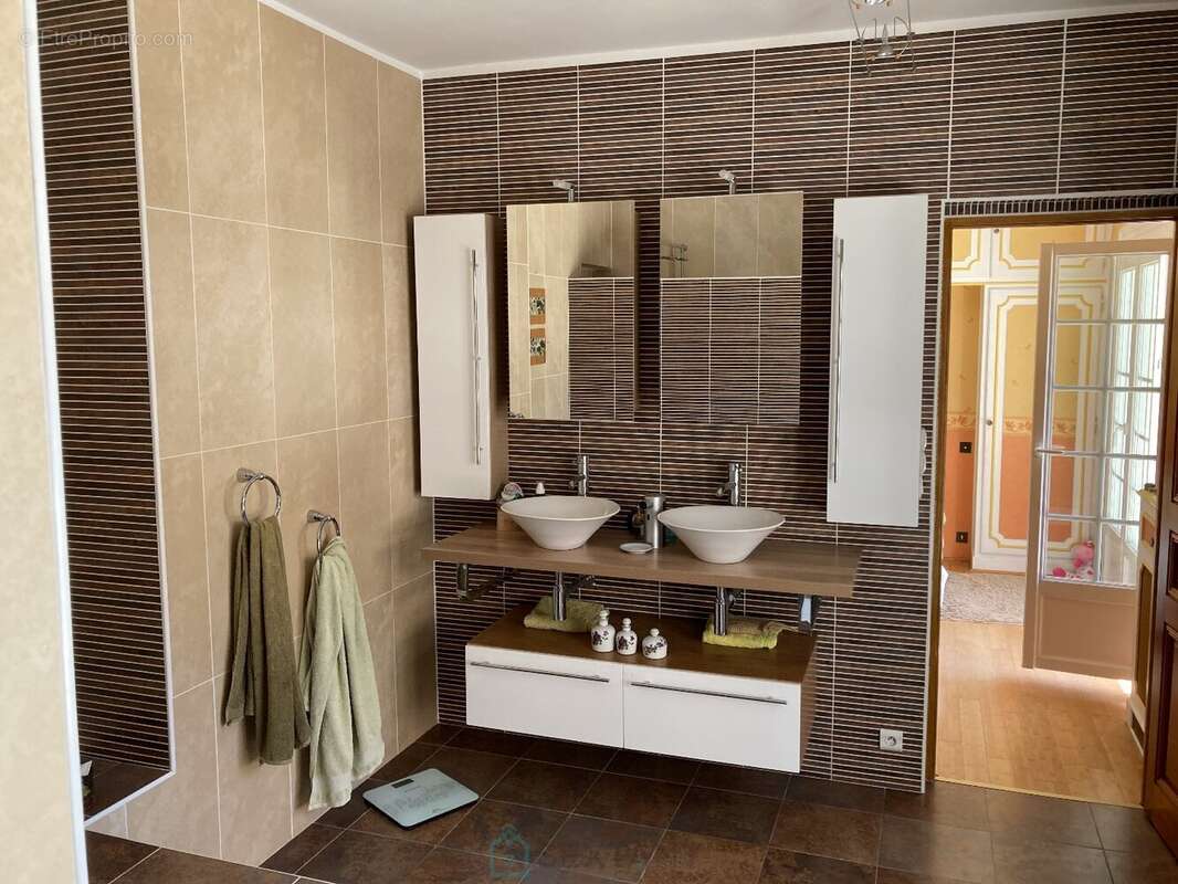 Maison à FONTAINEBLEAU