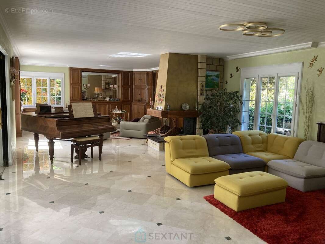 Maison à FONTAINEBLEAU