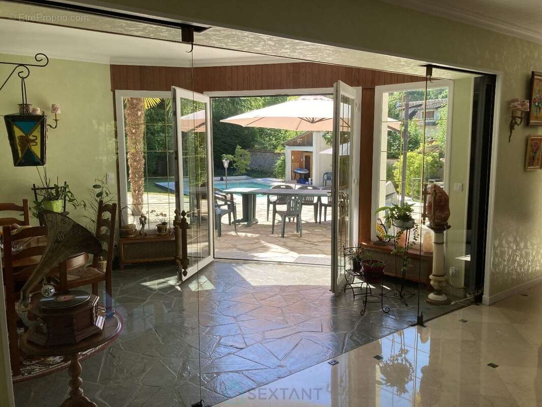 Maison à FONTAINEBLEAU