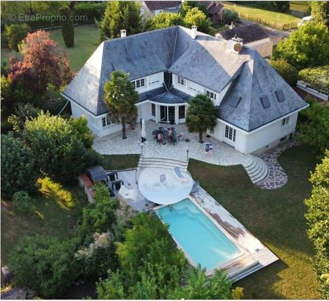 Maison à FONTAINEBLEAU