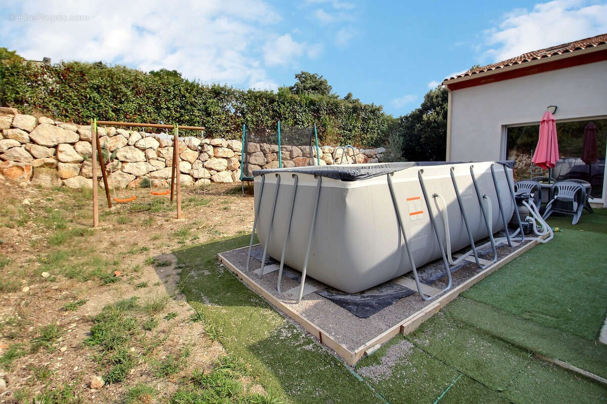 Maison à COMBAILLAUX