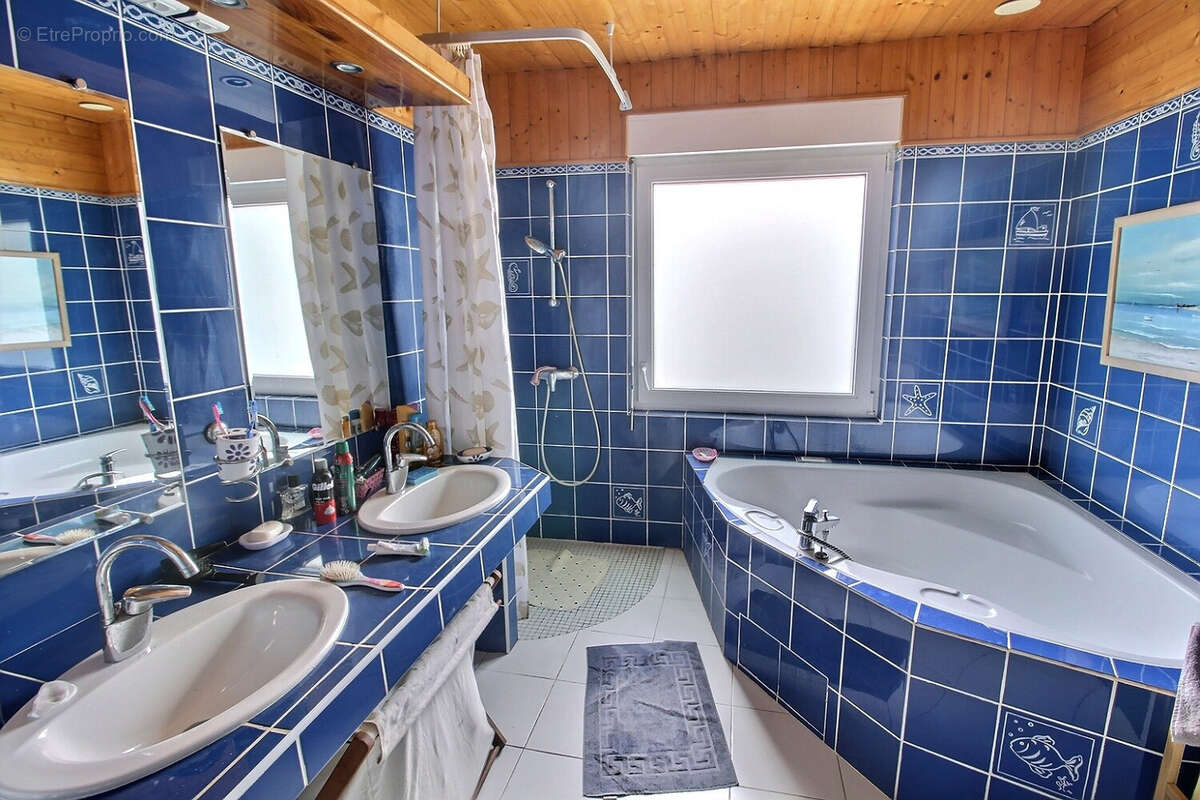 Maison à COMBAILLAUX