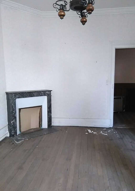 Maison à BEAUNE-LA-ROLANDE