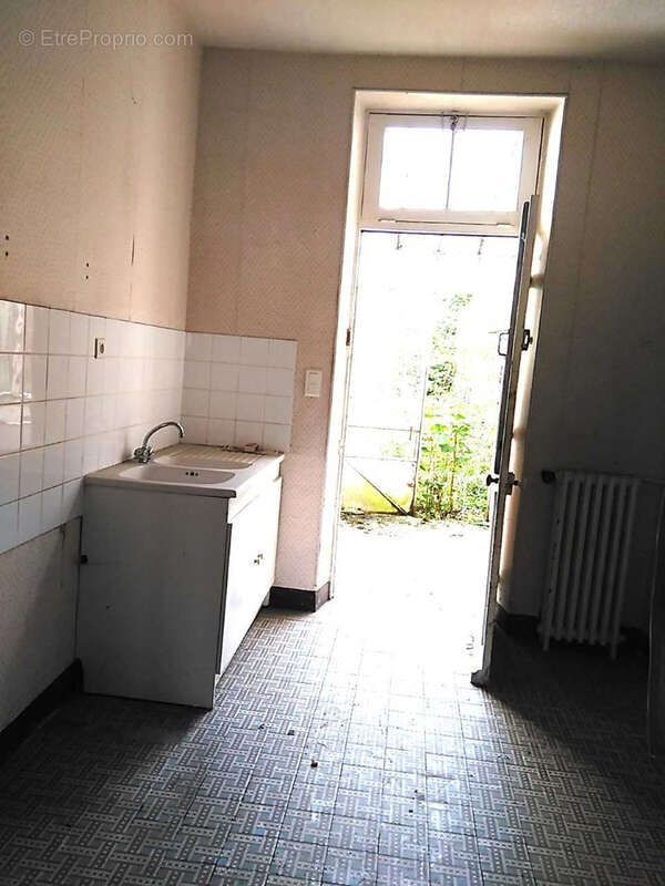 Maison à BEAUNE-LA-ROLANDE