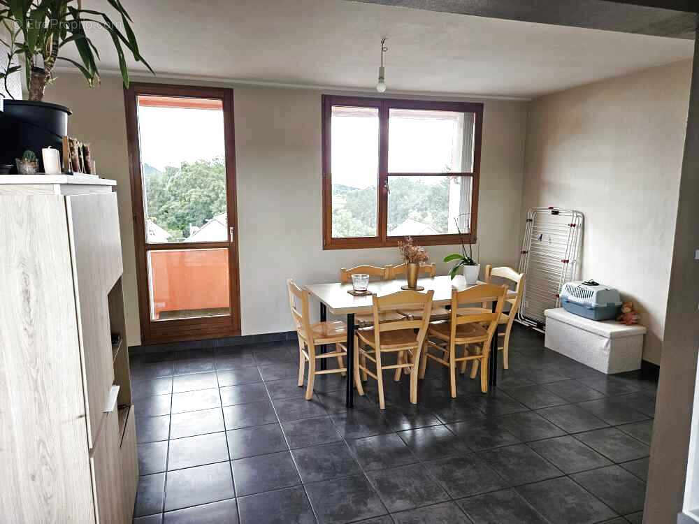 Appartement à BRUYERES