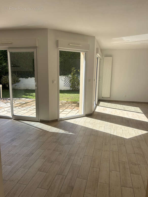 Maison à L&#039;ETANG-LA-VILLE