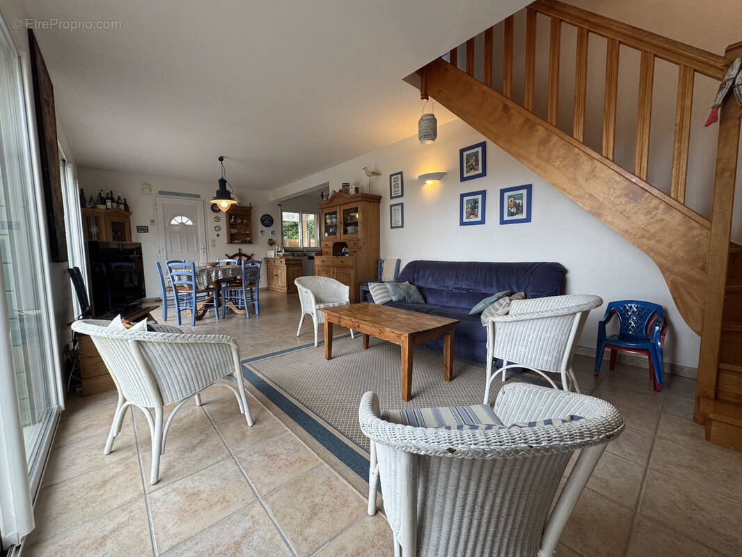 Maison à DONVILLE-LES-BAINS