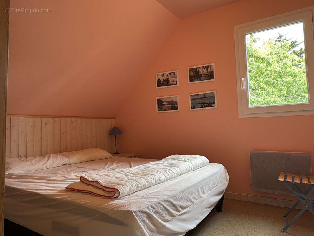 Maison à DONVILLE-LES-BAINS