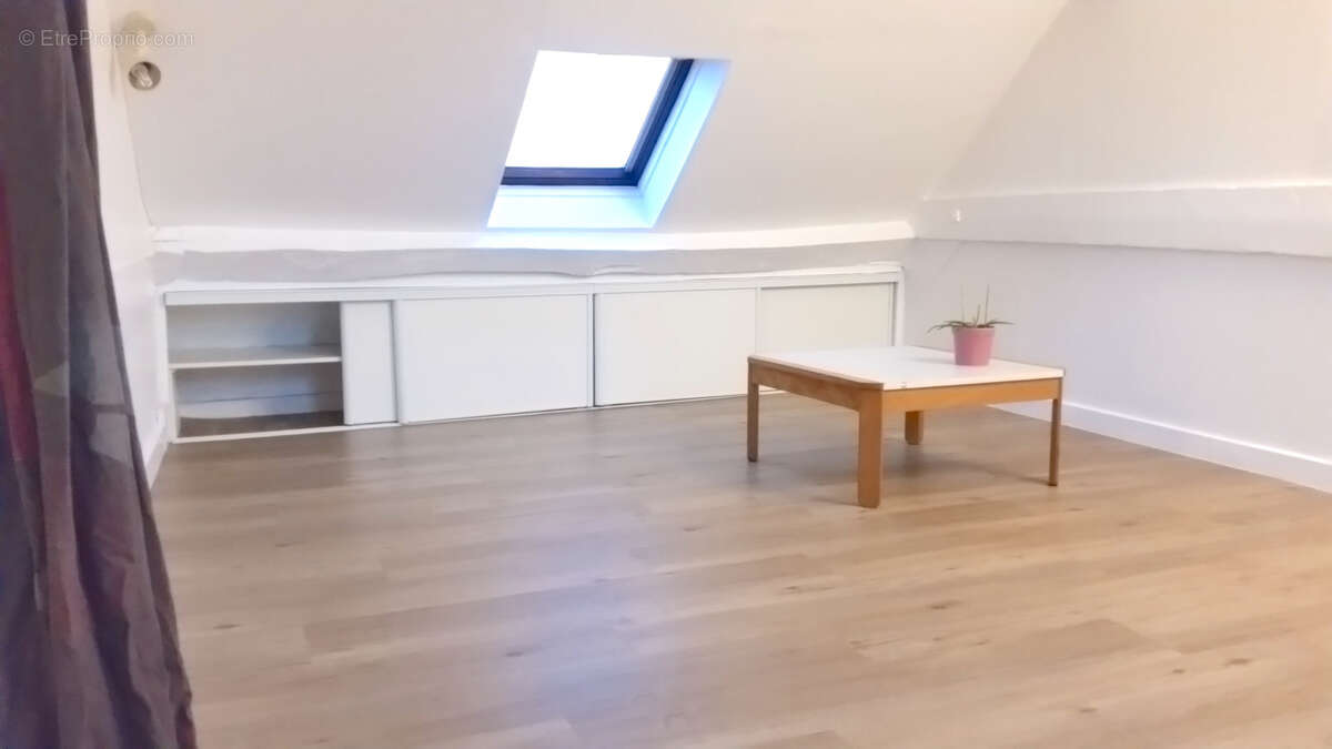 Appartement à MENNECY