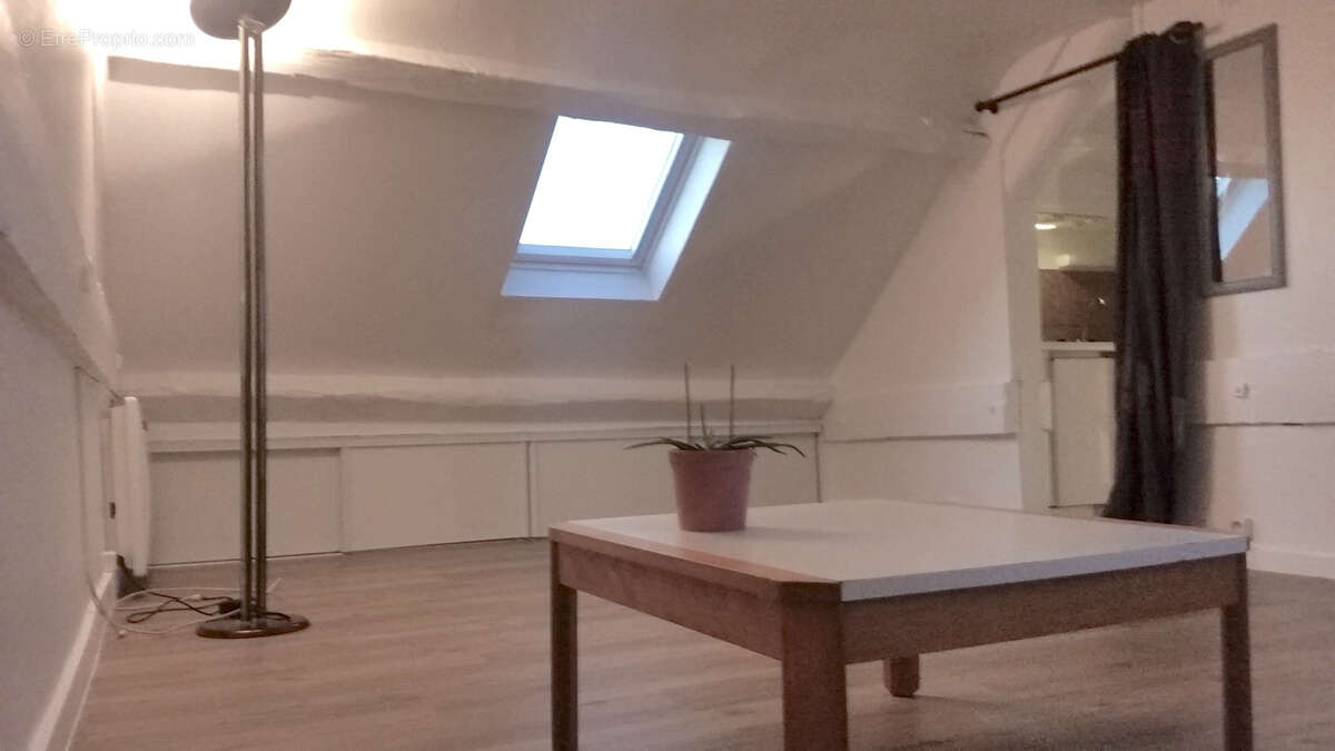 Appartement à MENNECY