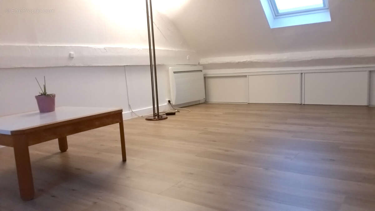 Appartement à MENNECY