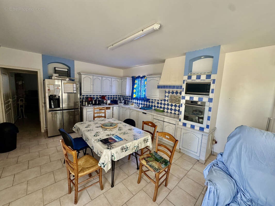 Maison à SAINTE-CECILE-LES-VIGNES