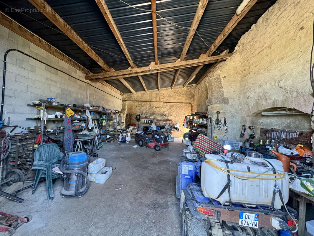 Maison à SAINTE-CECILE-LES-VIGNES