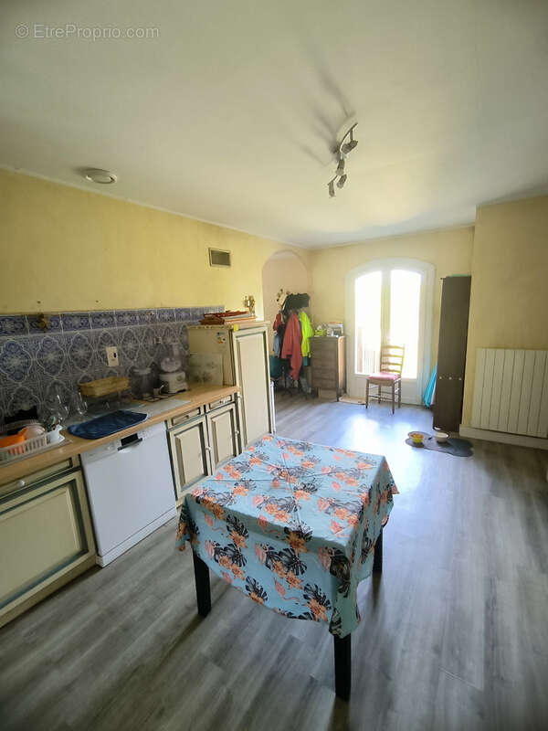 Maison à BELVEZE-DU-RAZES