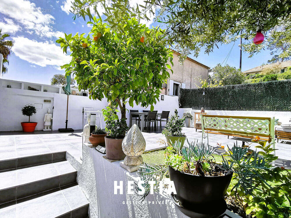 Appartement à MARSEILLE-12E