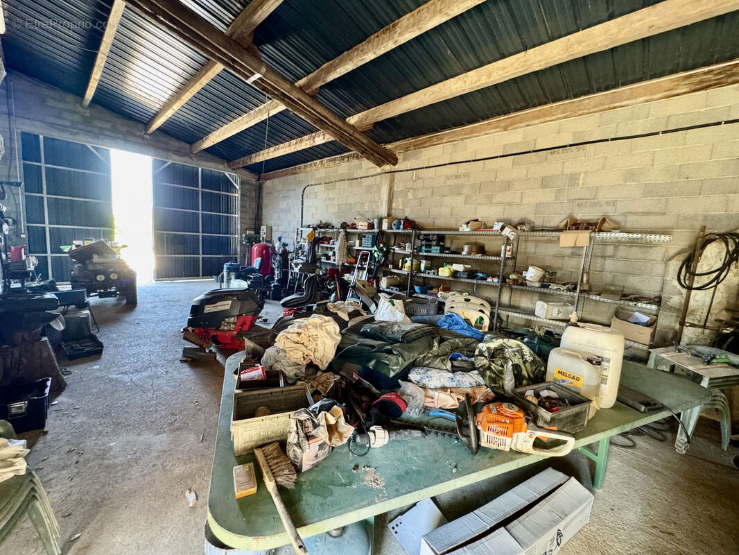 Maison à SAINTE-CECILE-LES-VIGNES