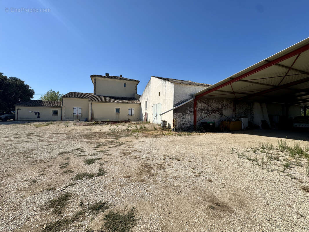 Maison à SAINTE-CECILE-LES-VIGNES