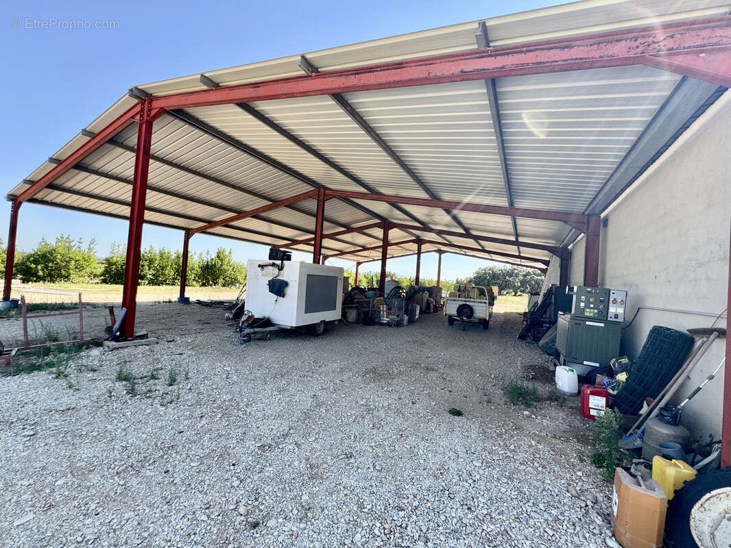 Maison à SAINTE-CECILE-LES-VIGNES